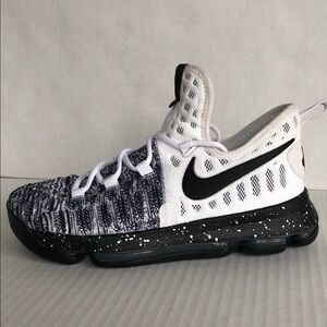 NIKE KD Oreo Basketball Shoes Size 7Y, 8.5 Women’s